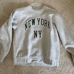 Brandy Melville New York crewneck